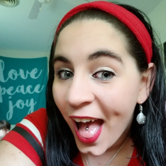 Meet your Posher, NaTasha - Picture 5 of 6